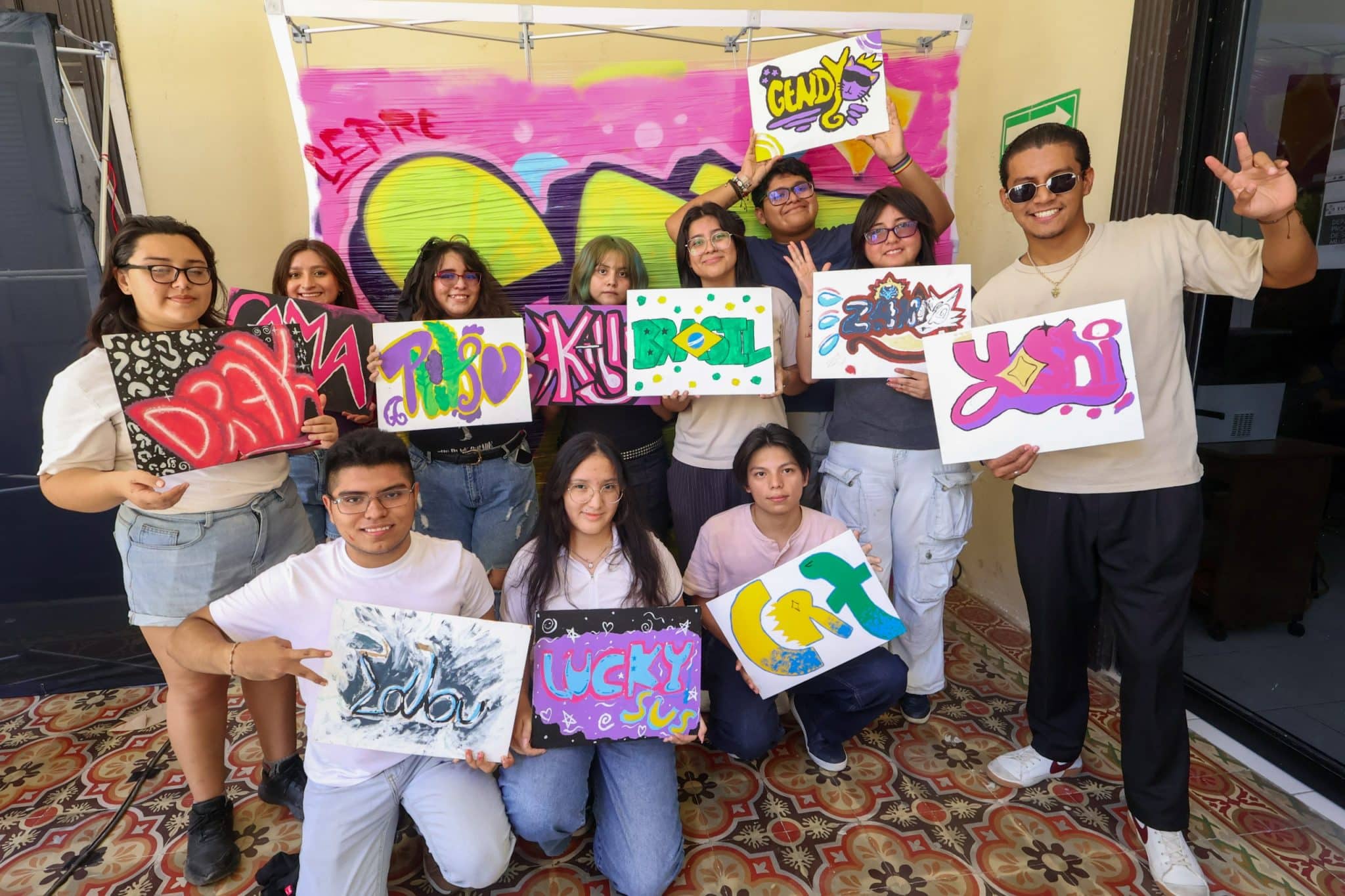 Imparten taller de grafiti para jóvenes Imparten taller de grafiti para jóvenes