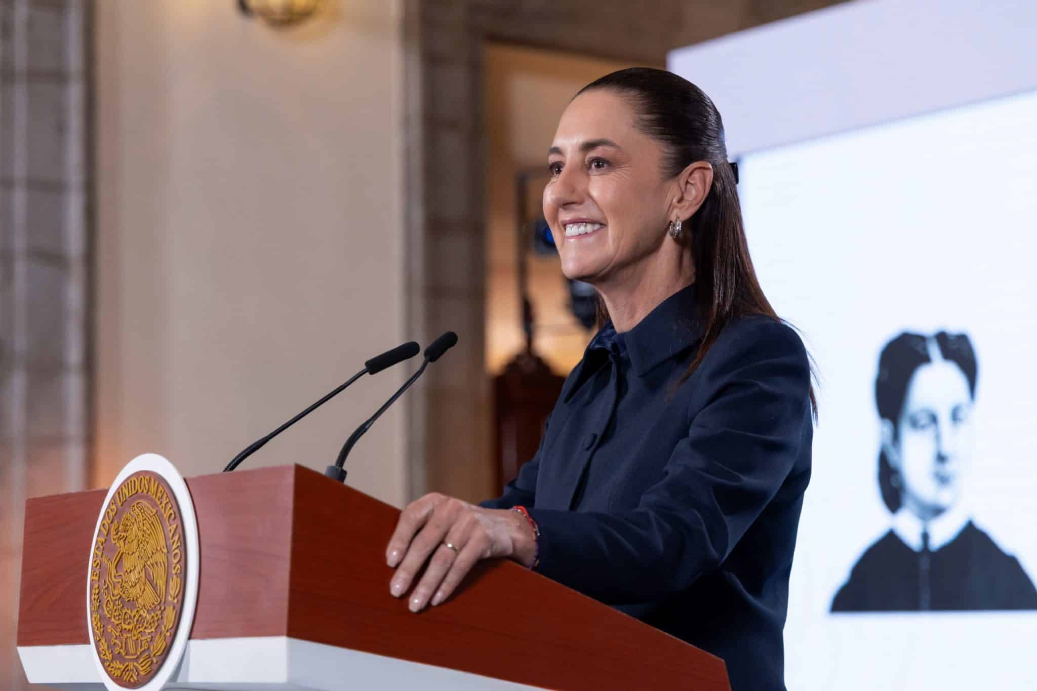 La azúcar mexicana recuperó su cuota de exportación a Estados Unidos y beneficiará a 500 mil familias, informó Claudia Sheinbaum.
