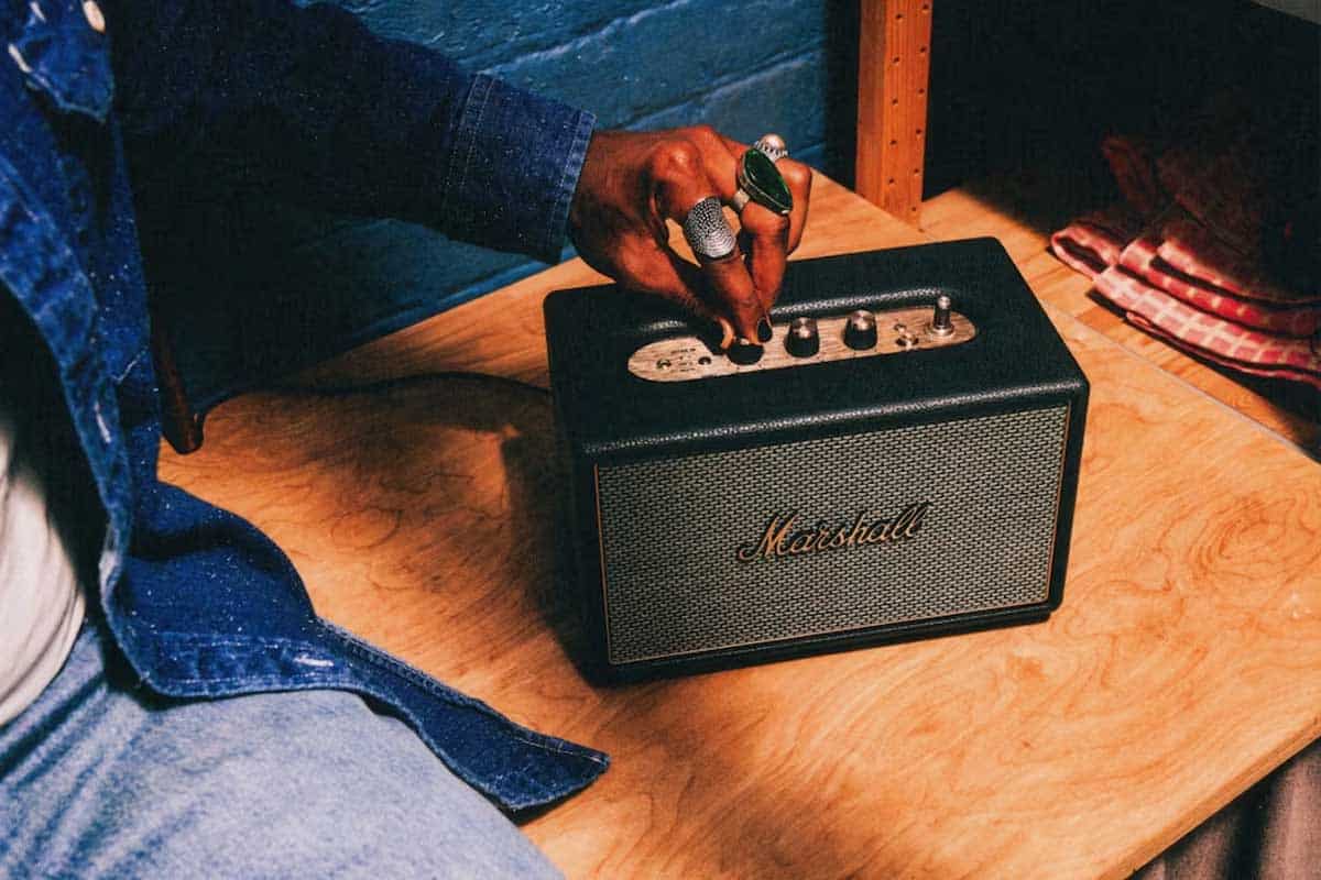 Altavoces clásicos renuevan sonido con Marshall IV