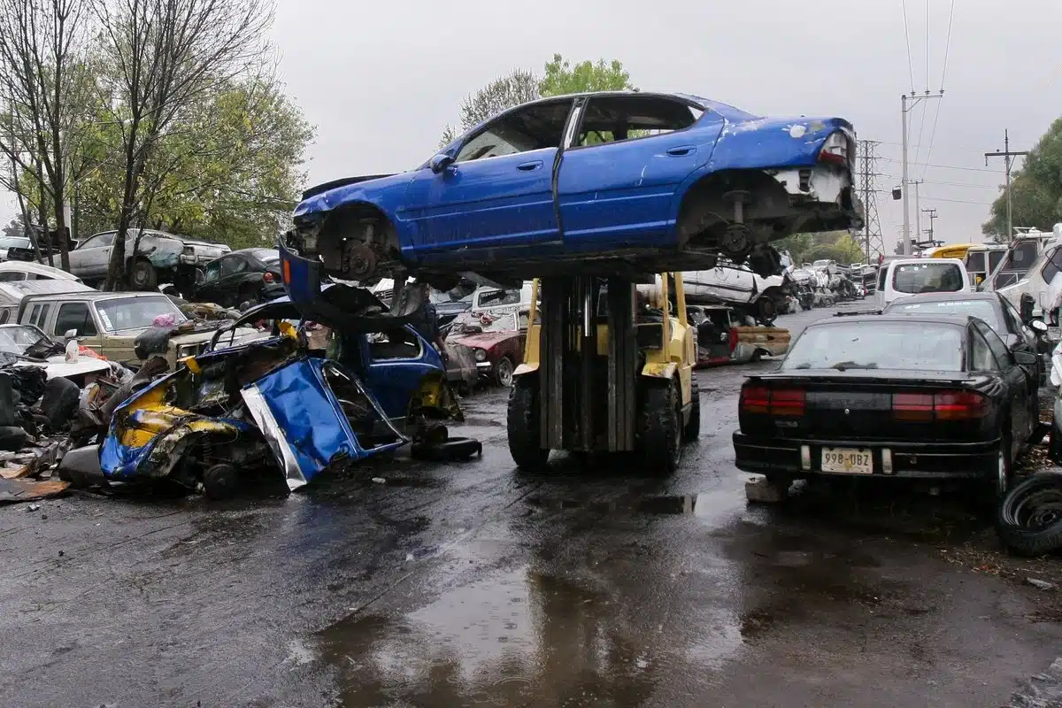 Autos abandonados: 4 de cada 10 siguen sin ser reclamados en CDMX
