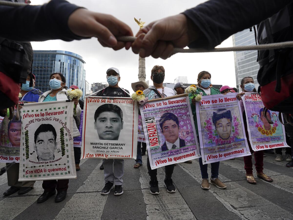 Caso Ayotzinapa: Por qué sigue marcando la historia de México