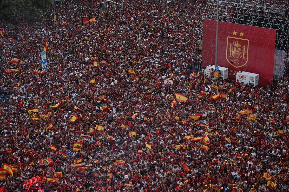 Copa Mundial provoca multitudinaria celebración en Madrid
