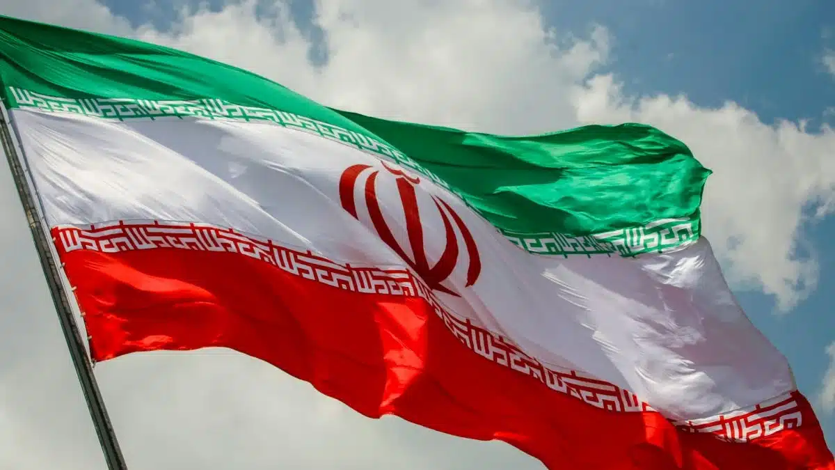 Irán advierte a EEUU que terminó la era de los acuerdos unilaterales tras nueva escalada militar