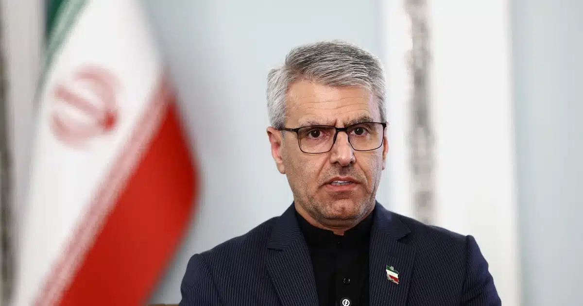 Irán desmiente diálogo con EEUU mientras crece la crisis en Ormuz