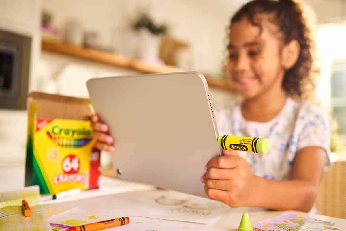 USB-C SANDISK Crayola destaca por diseño y funciones prácticas