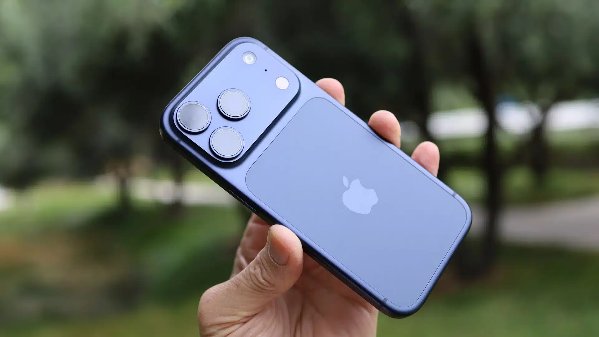 iPhone 18 Pro: sus fundas apuntan al mismo diseño del iPhone 17