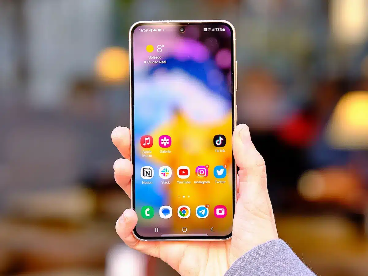 ¿Tu Samsung está lleno de apps? Así puedes mantenerlo ordenado